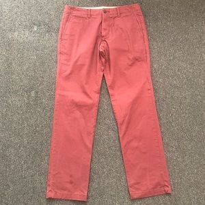 GAP Men’s Lived in Slim khakis (31x30; burgundy)